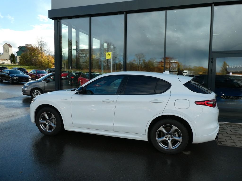 Alfa Romeo Stelvio 2023