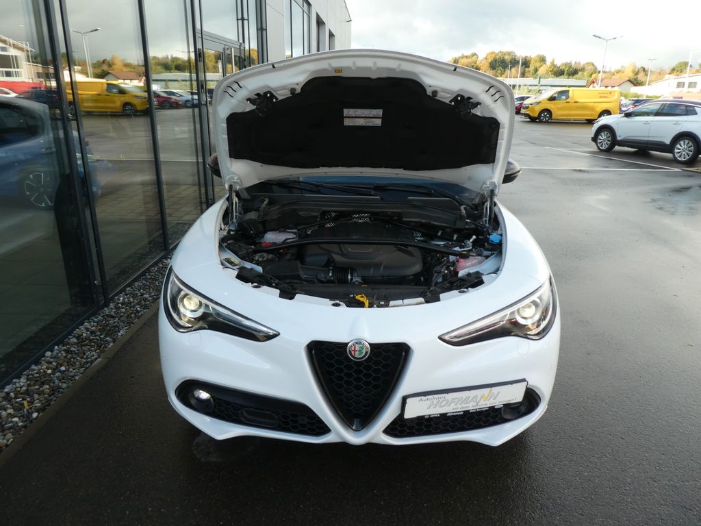 Alfa Romeo Stelvio 2023