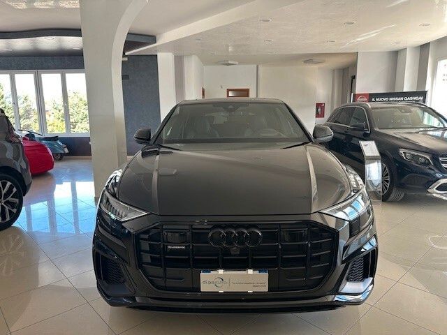 Audi Q8 2023