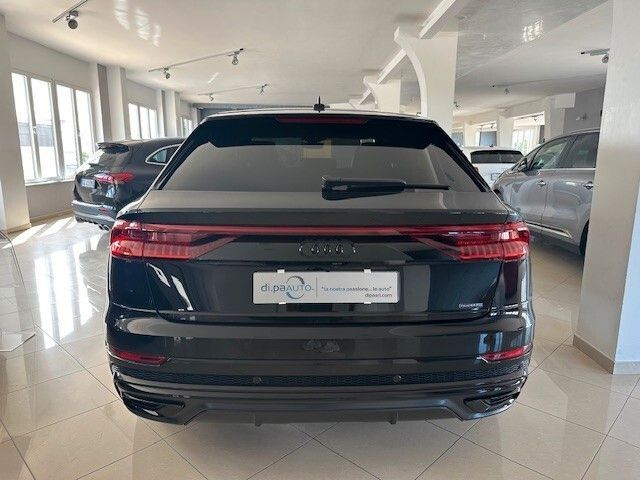 Audi Q8 2023