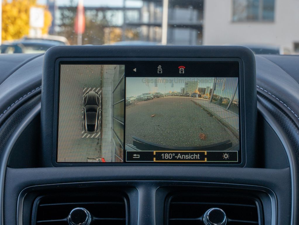 Aston Martin DB 2017