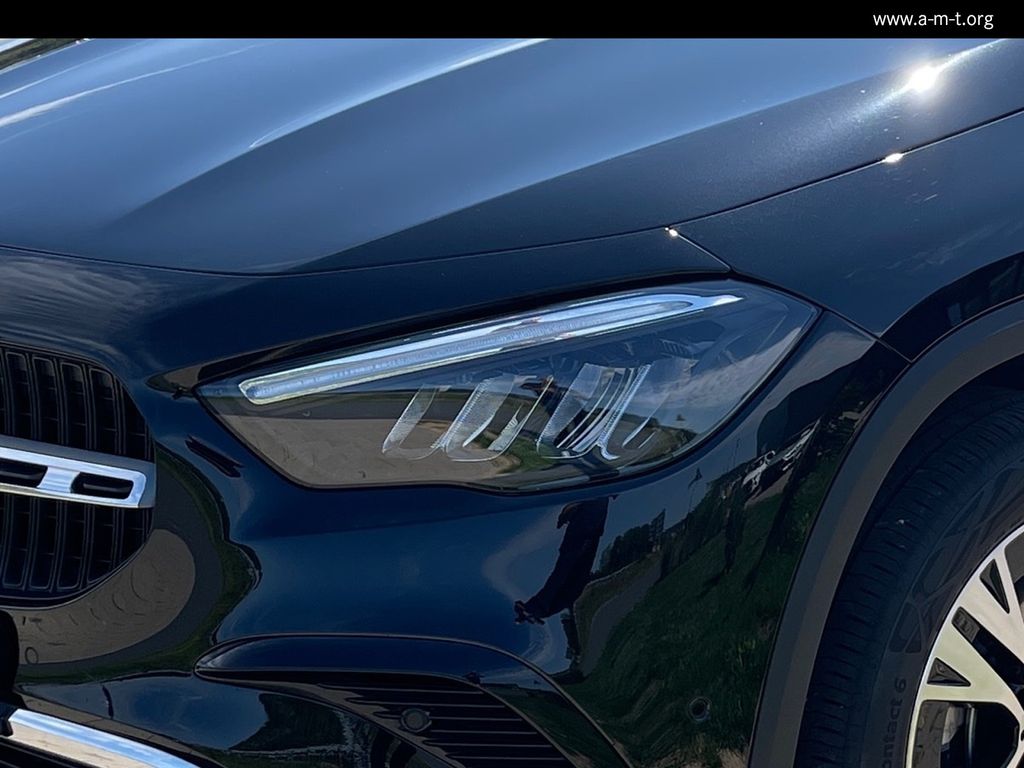 Mercedes-Benz GLA 200 2024