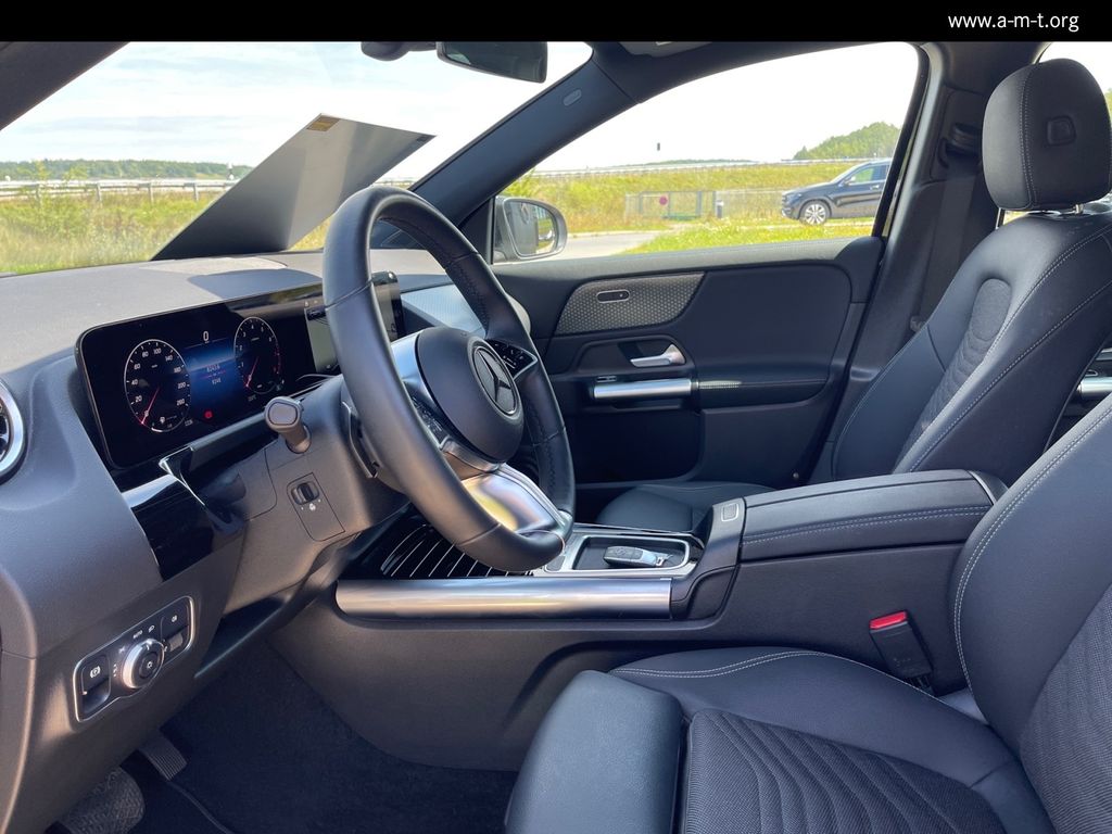 Mercedes-Benz GLA 200 2024