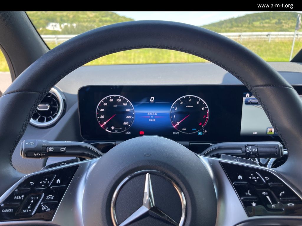 Mercedes-Benz GLA 200 2024