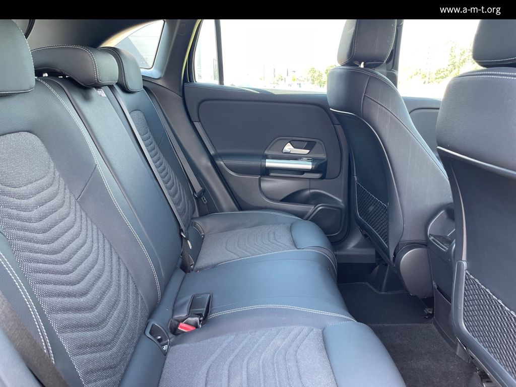 Mercedes-Benz GLA 200 2024