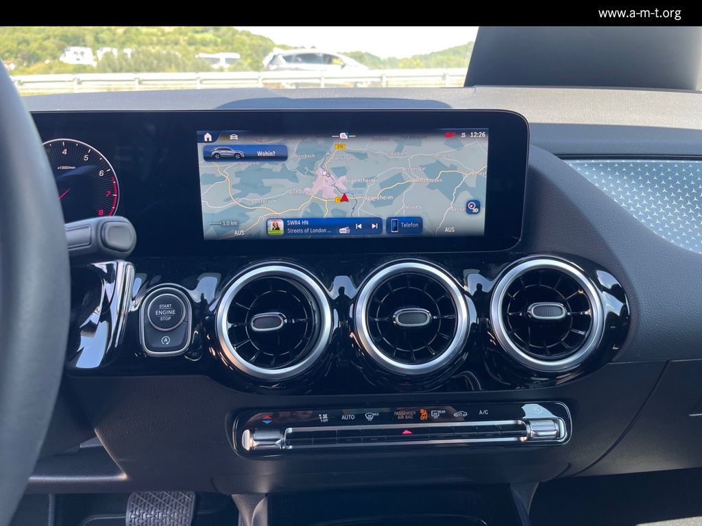 Mercedes-Benz GLA 200 2024