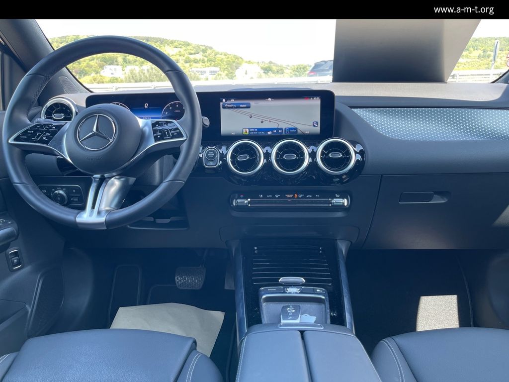 Mercedes-Benz GLA 200 2024