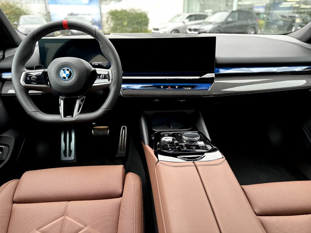 BMW i5 2025