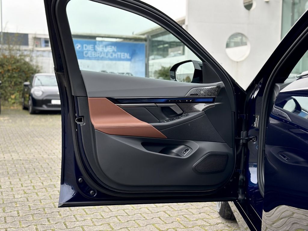 BMW i5 2025