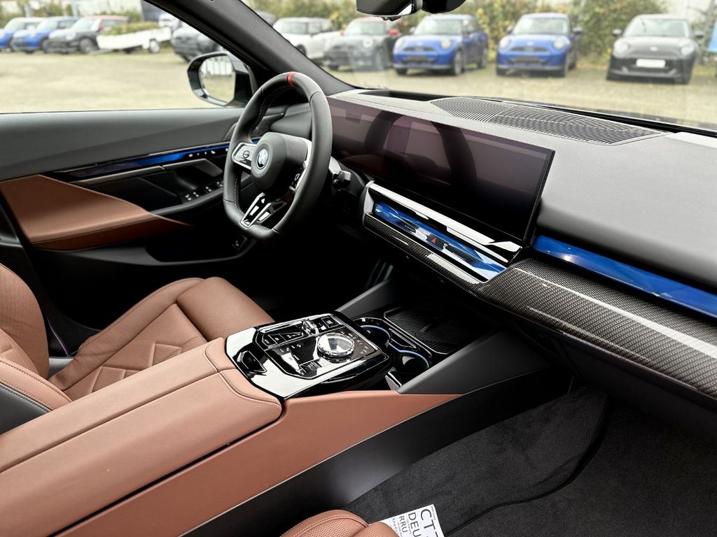 BMW i5 2025