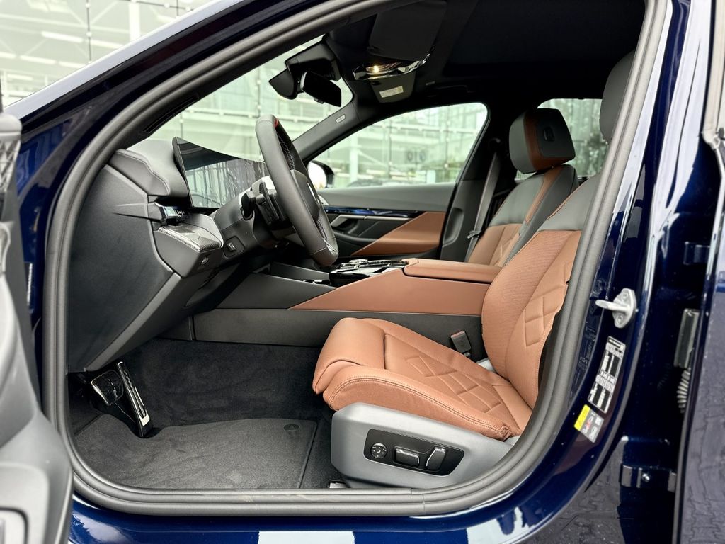 BMW i5 2025