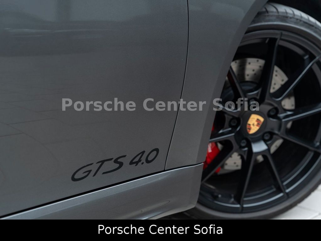 Porsche Cayman 2024