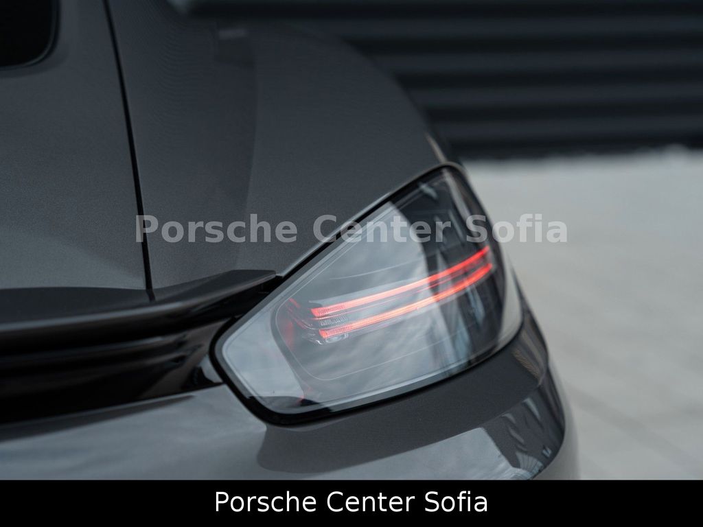 Porsche Cayman 2024