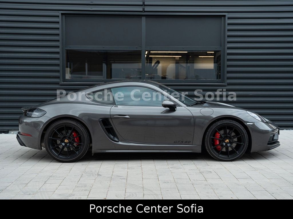 Porsche Cayman 2024