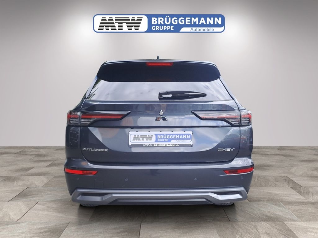 Mitsubishi Plug-in Hybrid Outlander