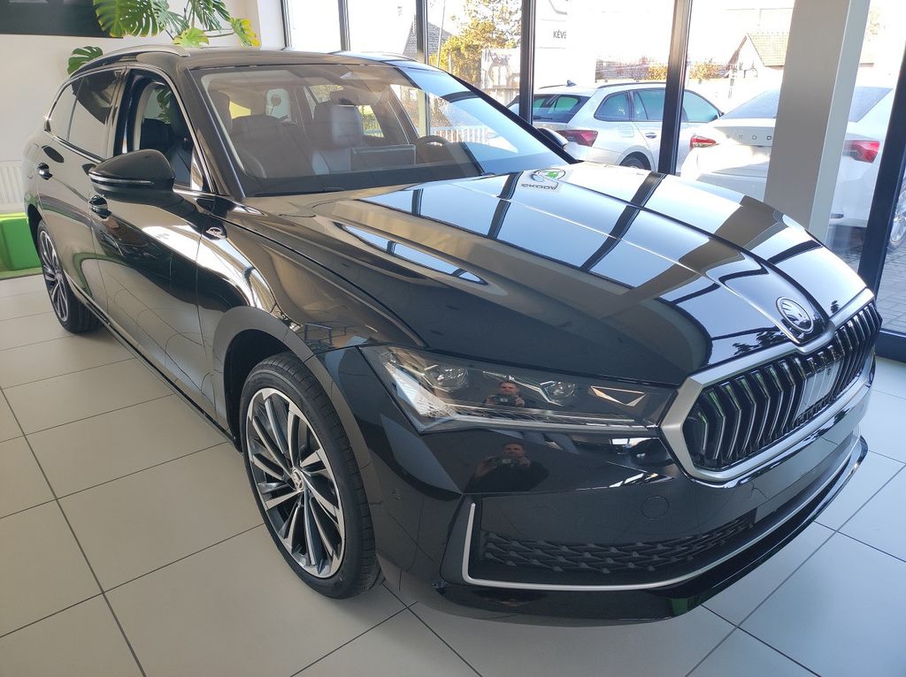 Skoda Superb 2025