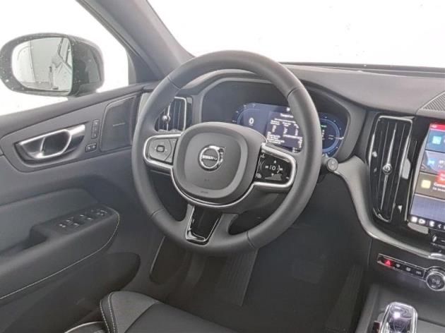 Volvo XC60 2025