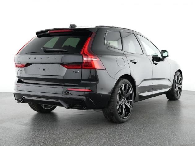 Volvo XC60 2025