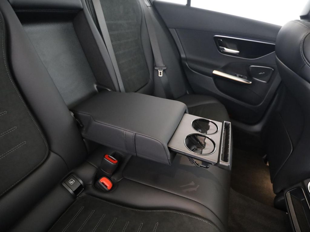 Mercedes-Benz C 220 2025