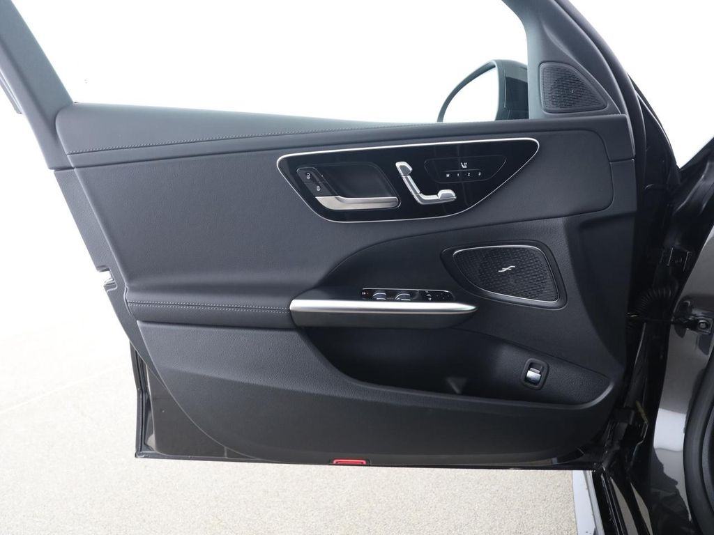 Mercedes-Benz C 220 2025