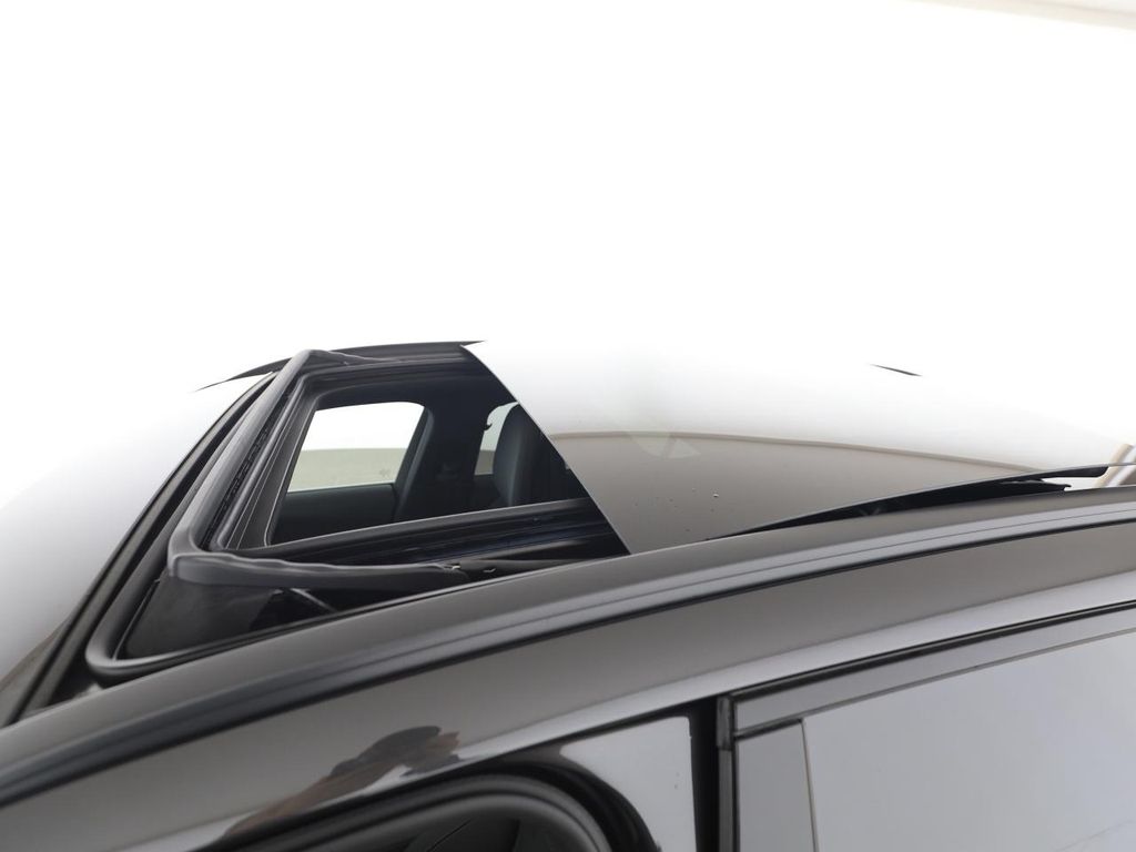 Mercedes-Benz C 220 2025