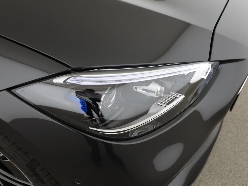 Mercedes-Benz C 220 2025