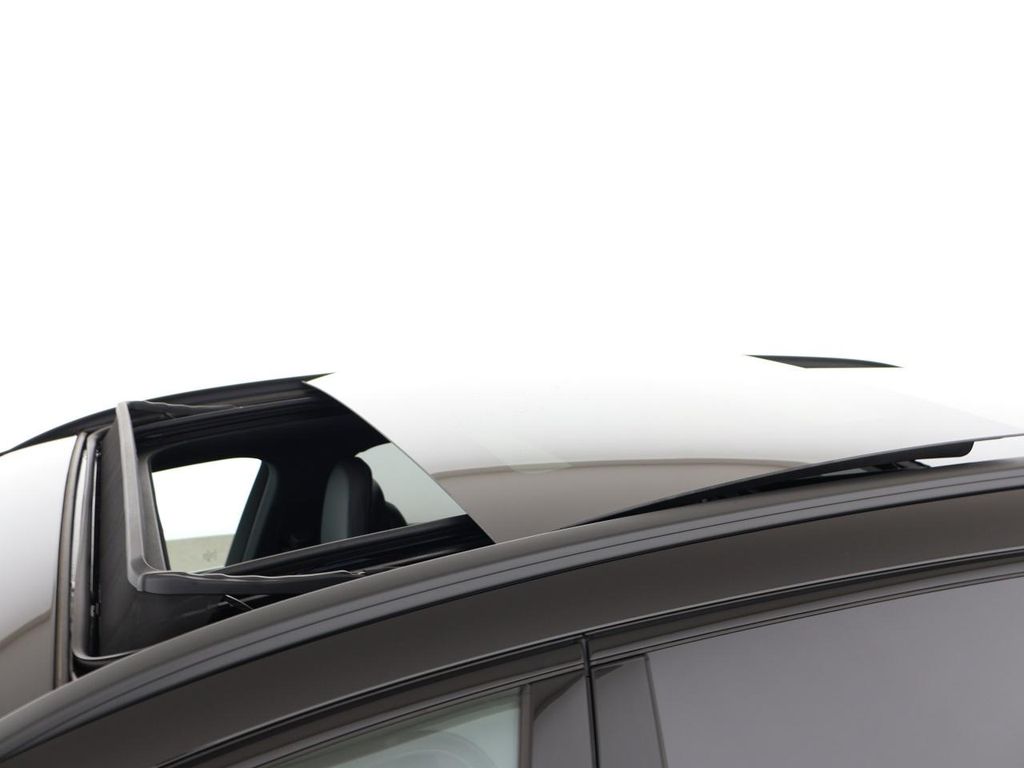 Mercedes-Benz C 220 2025