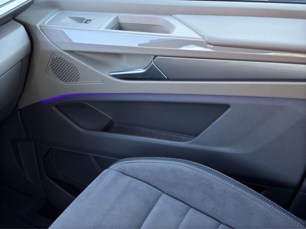 Volkswagen T7 Multivan 2023