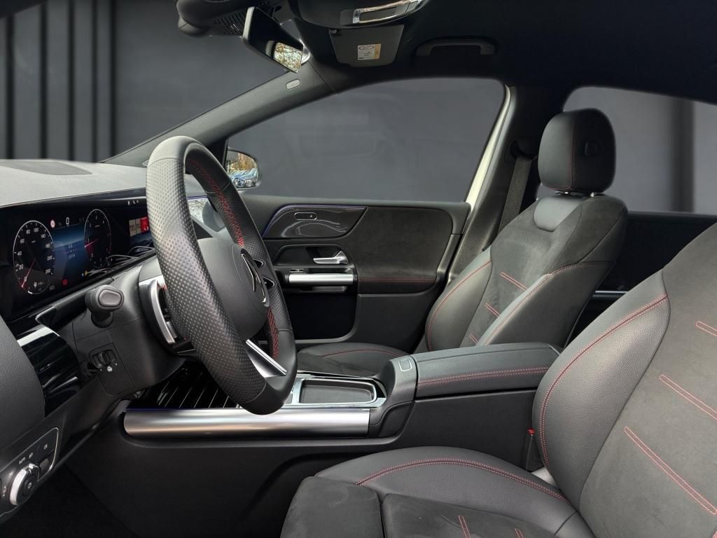 Mercedes-Benz B 200 2024