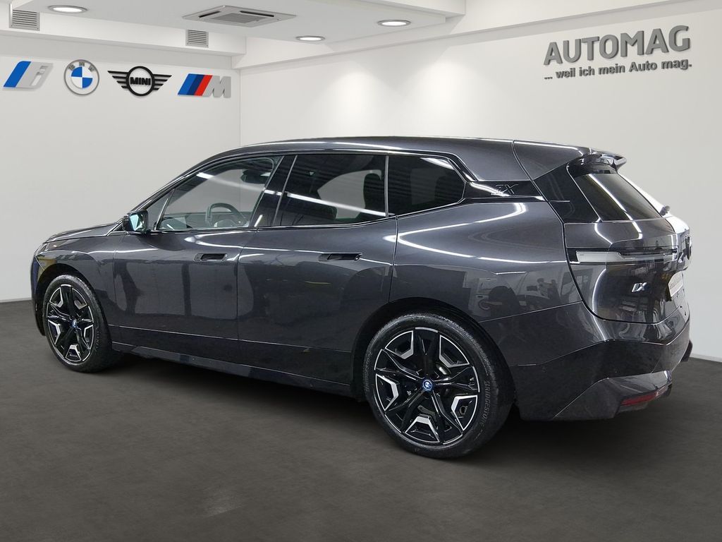 BMW iX 2023
