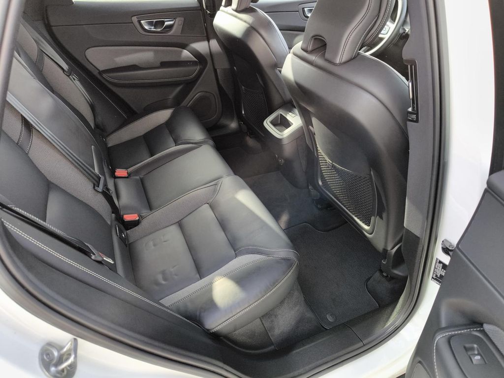 Volvo XC60 2022