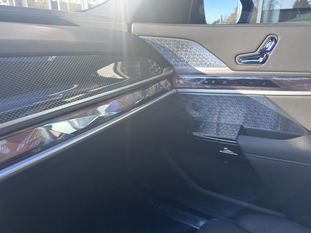 BMW i7 2024