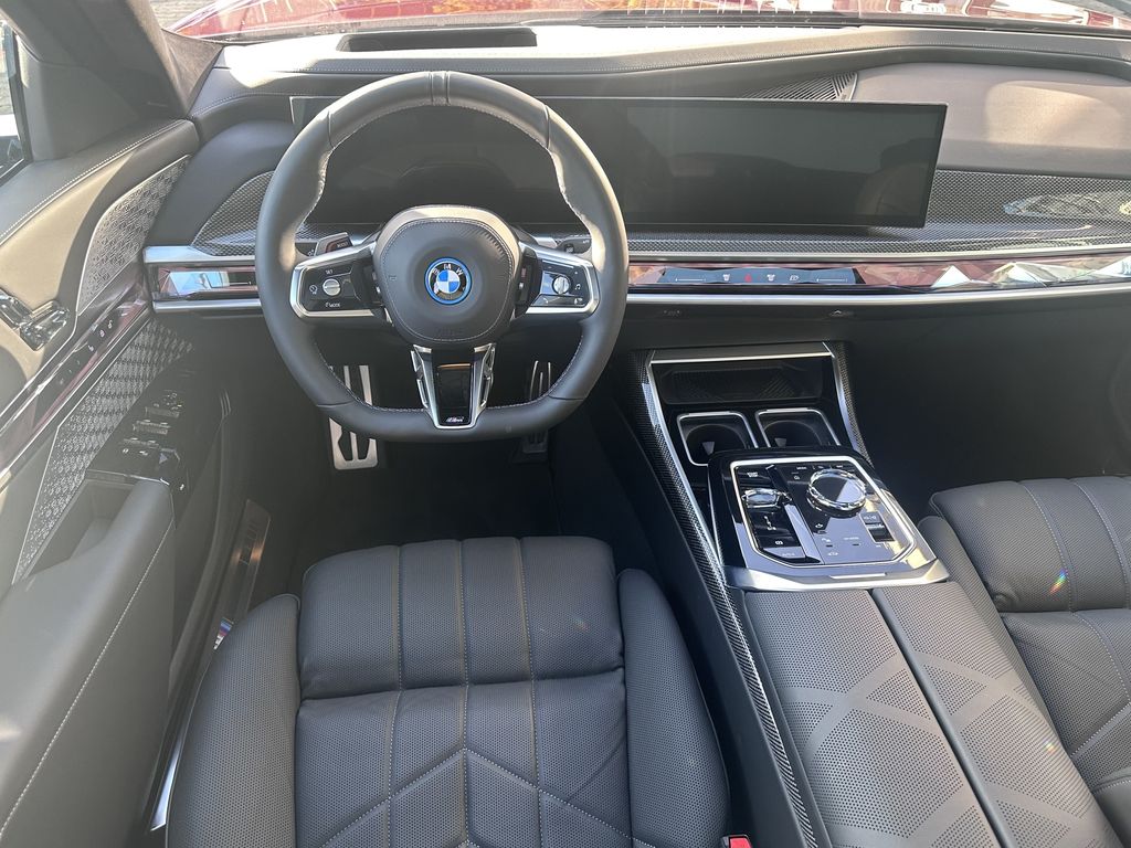 BMW i7 2024