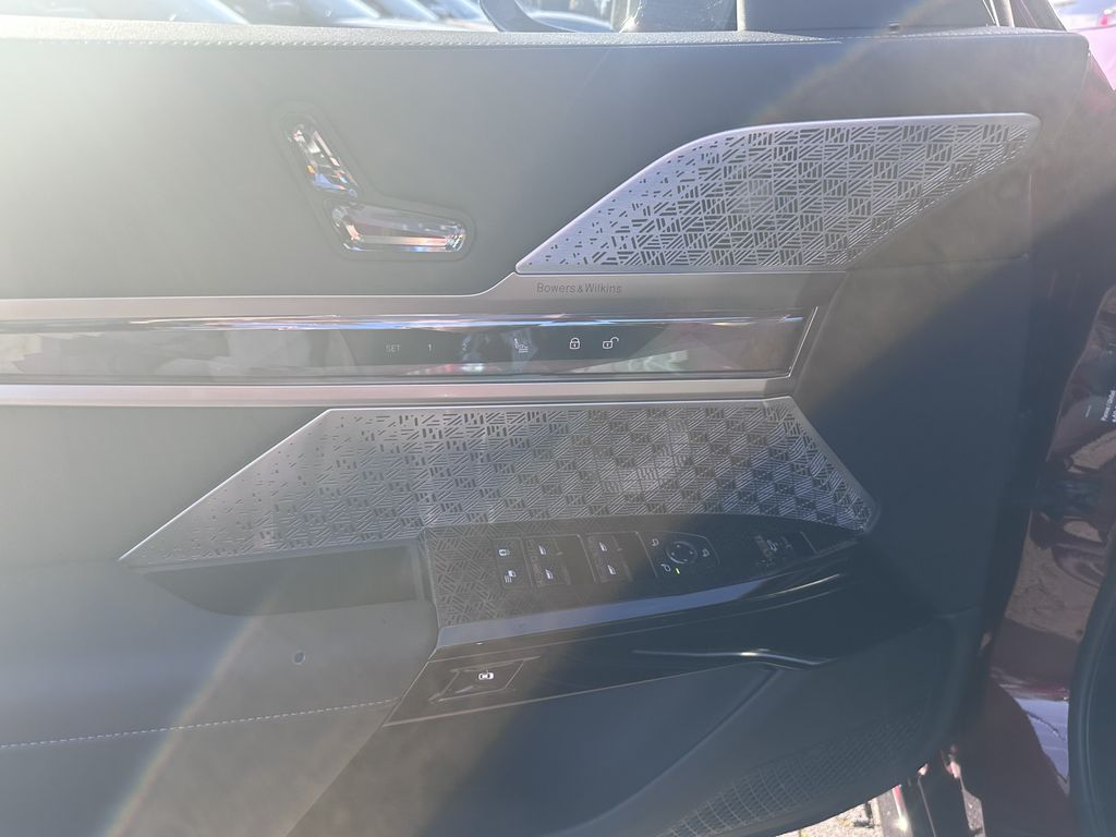 BMW i7 2024