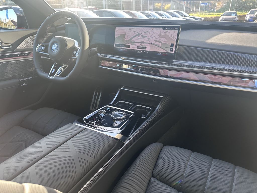 BMW i7 2024
