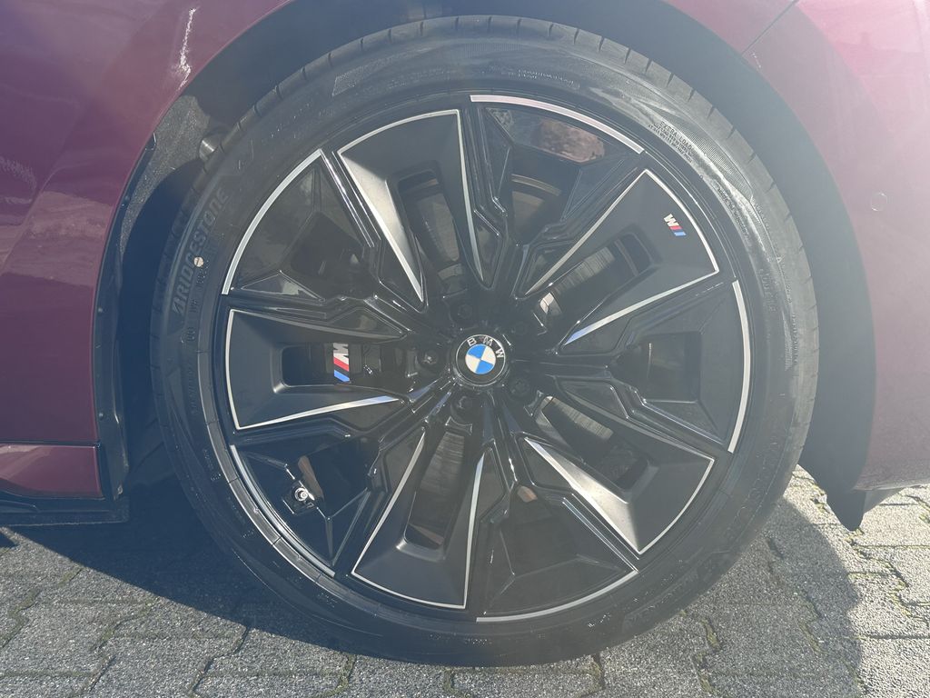 BMW i7 2024