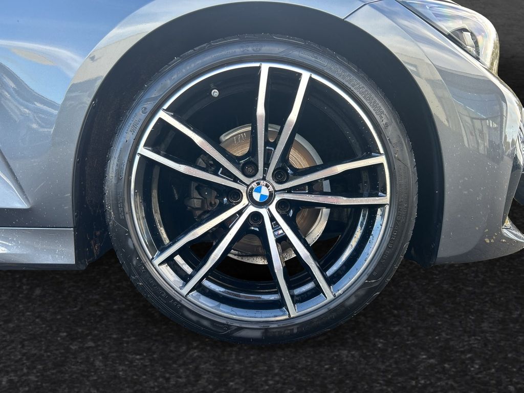 BMW 318 2021