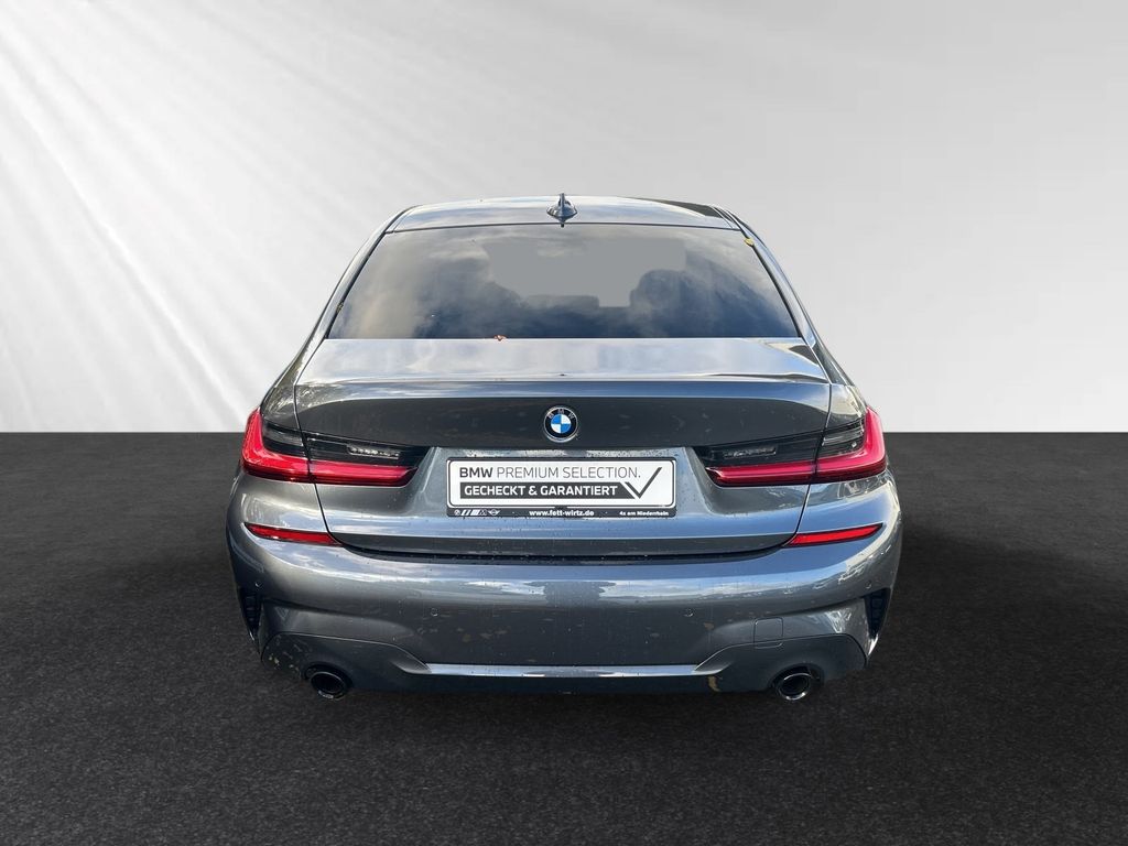BMW 318 2021