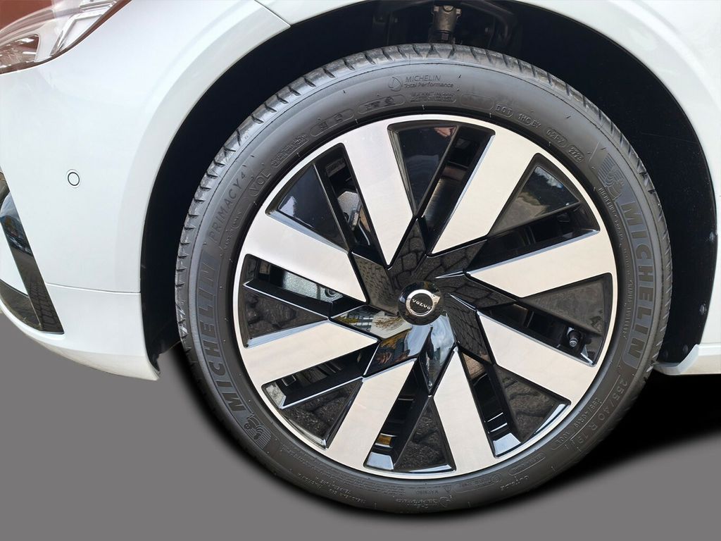 Volvo S90 2025