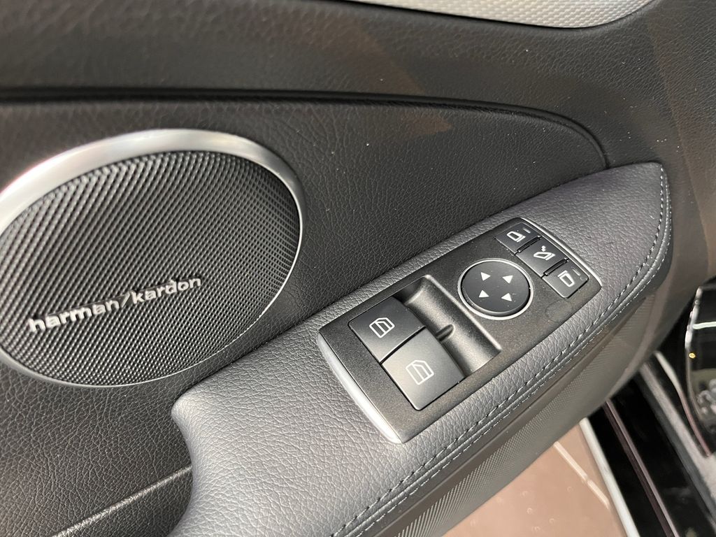 Mercedes-Benz SLC 300 2016
