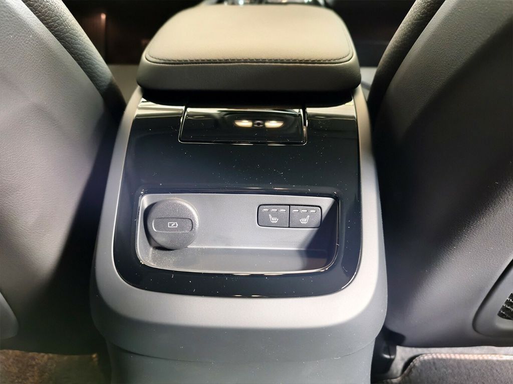 Volvo S90 2025