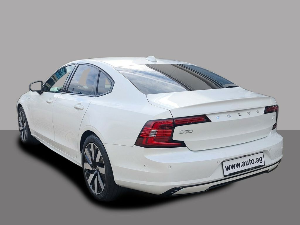 Volvo S90 2025