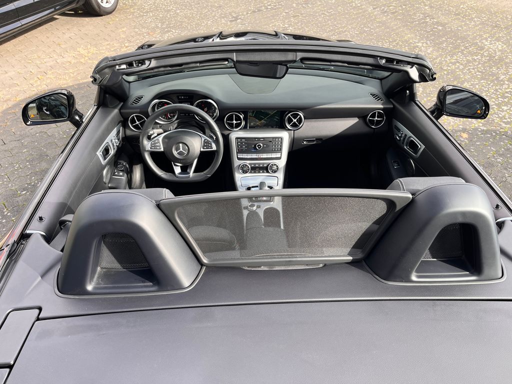 Mercedes-Benz SLC 300 2016