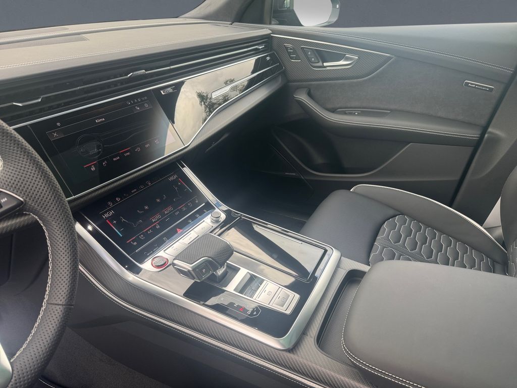 Audi RSQ8 2025