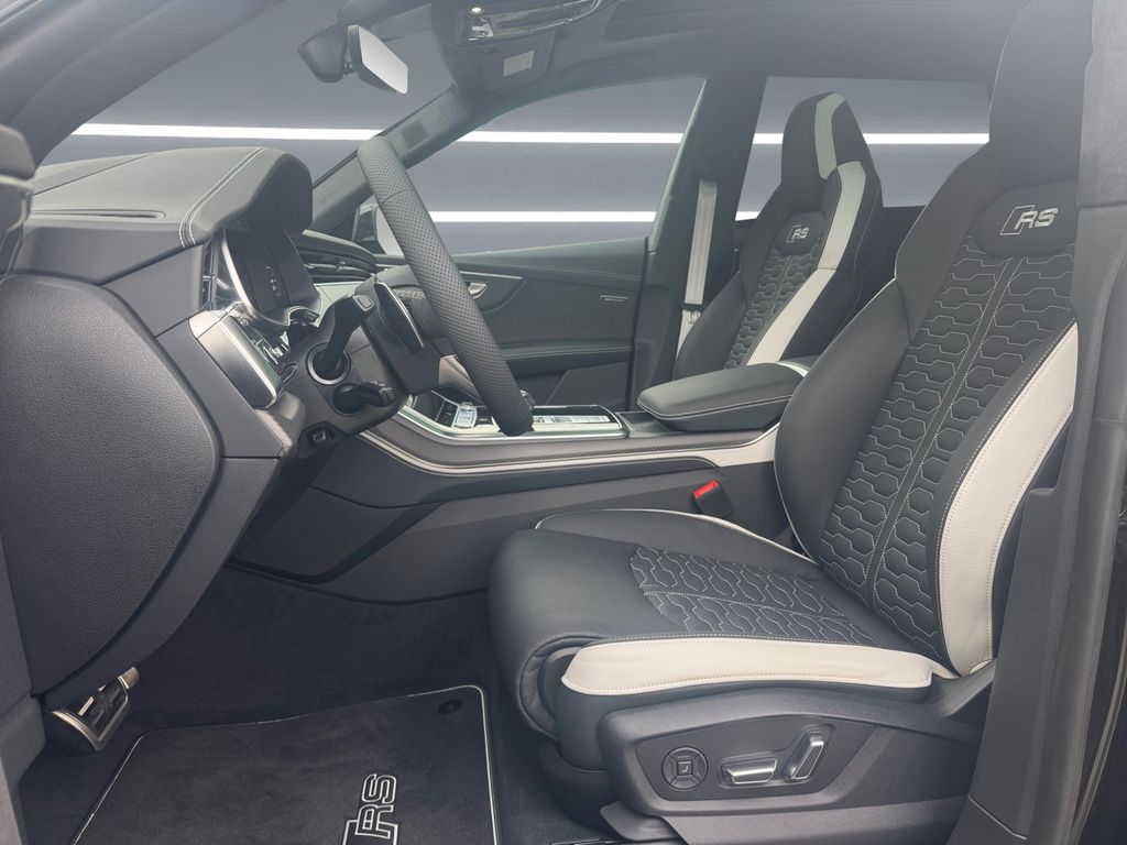 Audi RSQ8 2025