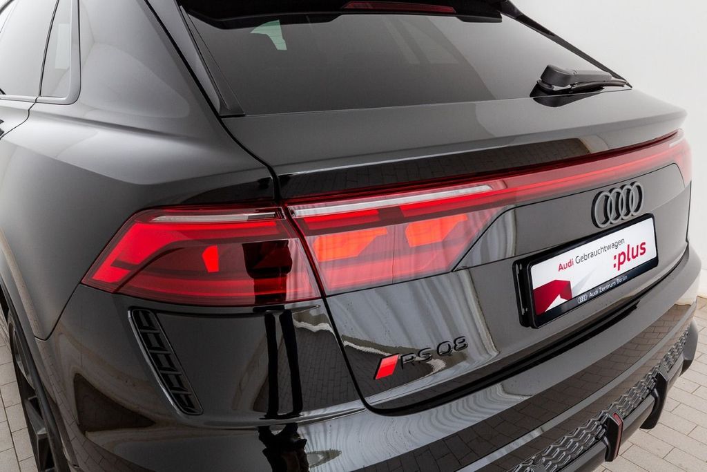 Audi RSQ8 2025