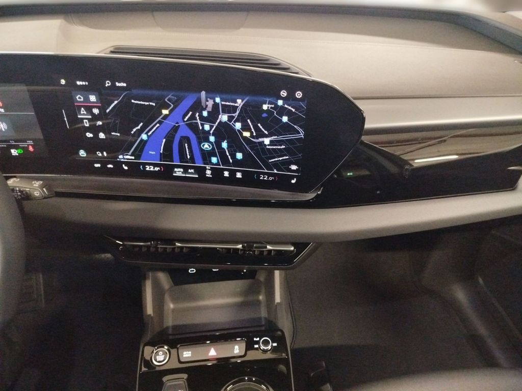 Audi Q6 e-tron 2025