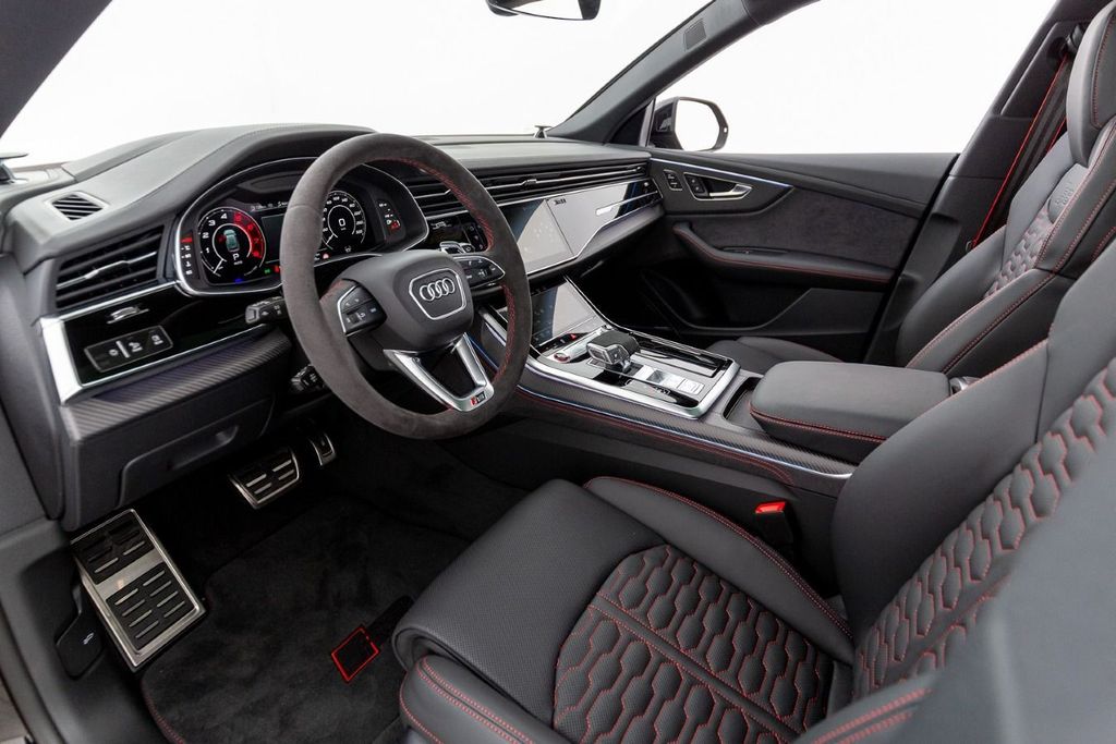 Audi RSQ8 2025