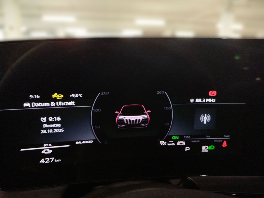 Audi Q6 e-tron 2025