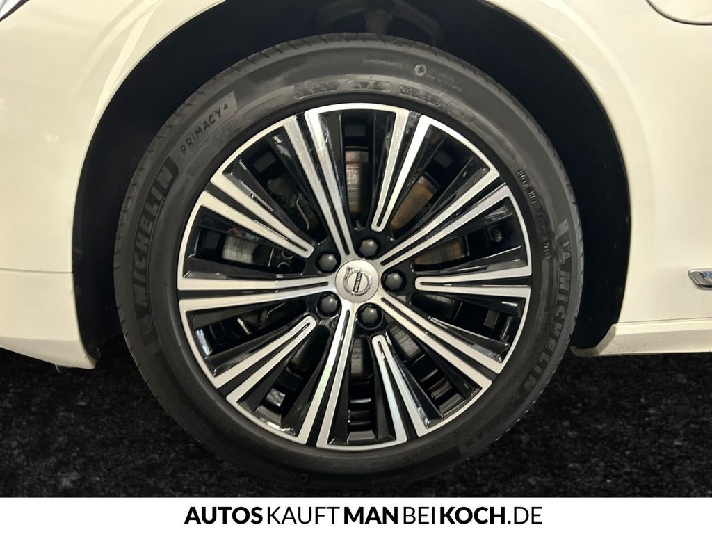 Volvo V90 2022